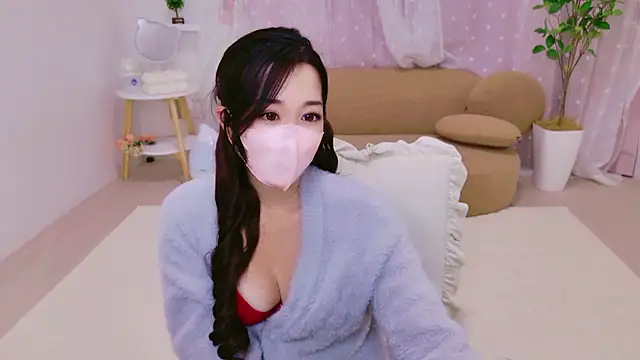 YURIKAsan  online show from April 2026 02:03:02 PM