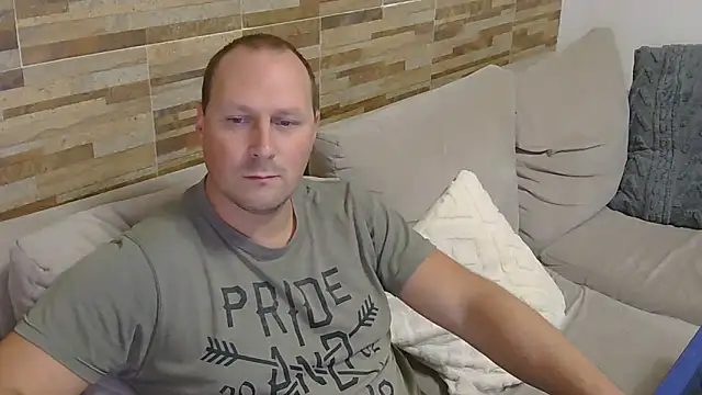 Snapshot of lustonfan chatting on April 2026 11:51:02 PM lustonfan online show from April 2026 11:51:02 PM