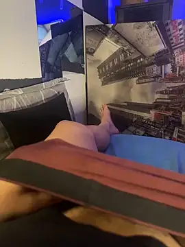 MatthewEmme2121 online show from April 2026 10:43:02 PM