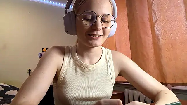 LolaSpermina online show from March 2026 02:13:01 PM