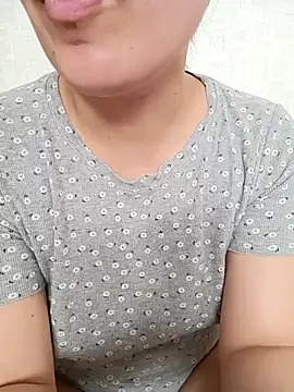 Emi hot1 online show from March 2026 11:58:02 AM