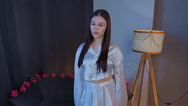 Snapshot of CatrinaLuk chatting on March 2026 06:28:02 AM CatrinaLuk online show from March 2026 06:28:02 AM