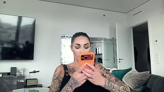 AMBER HARD online show from April 2026 03:38:01 PM