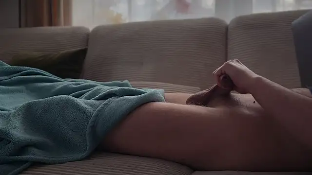 boylouis17 online show from April 2026 05:05:02 PM