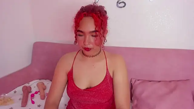 CoralineRed online show from June 2026 07:26:02 PM