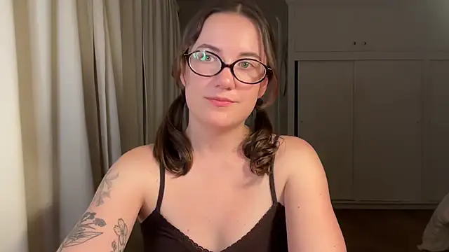 summerxo online show from June 2026 05:42:01 AM