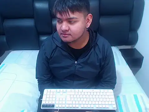 XNoahDeepThroatX online show from April 2026 12:49:01 PM