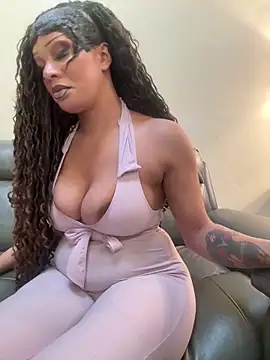 Riasvenenoo online show from April 2026 04:00:01 PM