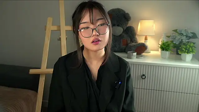 NelleMihalko online show from March 2026 11:27:01 AM