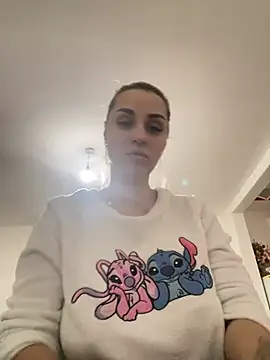 Giullyaxxx online show from March 2026 04:13:01 PM