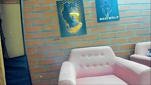 Snapshot of Badwolf818_ chatting on April 2026 09:01:01 AM Badwolf818 online show from April 2026 09:01:01 AM