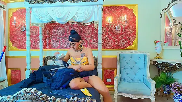 Sienna Dark online show from June 2026 11:37:02 AM