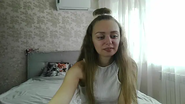 MysticGlimmer online show from April 2026 11:24:01 AM