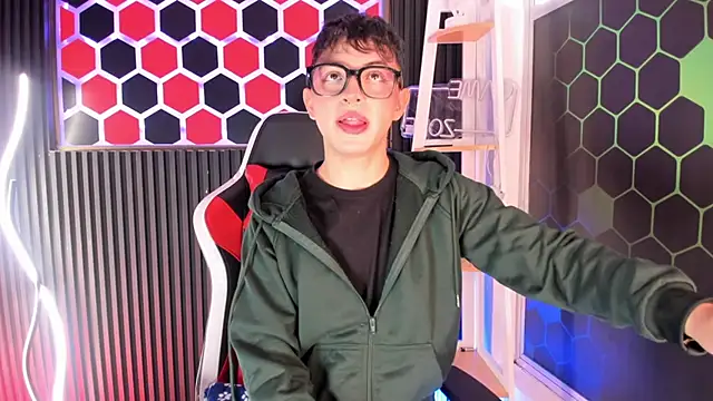 Snapshot of Cristopher_Wild chatting on May 2026 08:15:01 PM Cristopher Wild online show from May 2026 08:15:01 PM