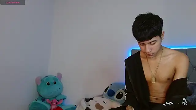 Snapshot of Sebas_fire4 chatting on April 2026 11:43:02 PM Sebas fire4 online show from April 2026 11:43:02 PM