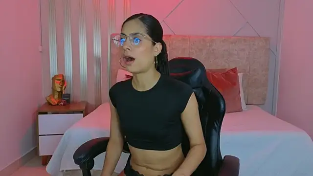 j belle  online show from April 2026 01:27:01 PM