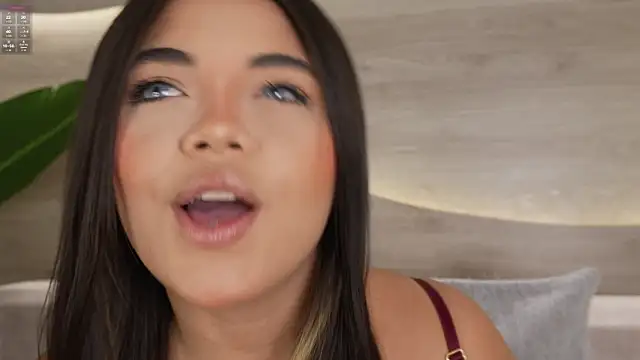 Mia Rosalie online show from July 2026 08:14:01 PM