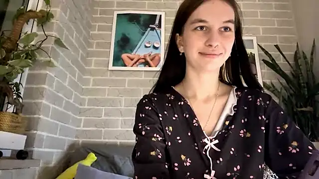 LaraDraggoo online show from March 2026 06:13:02 PM