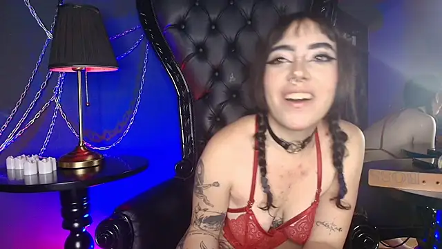 HoneyDemoni online show from April 2026 12:21:02 PM