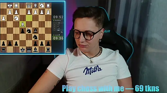 Snapshot of Emp4tic chatting on March 2026 03:52:01 PM Emp4tic online show from March 2026 03:52:01 PM