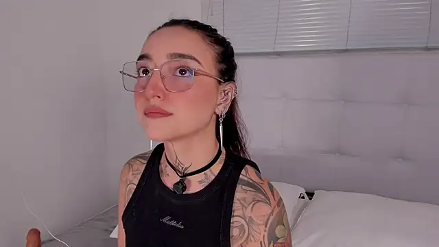 Emily Rousess online show from July 2026 11:22:02 PM