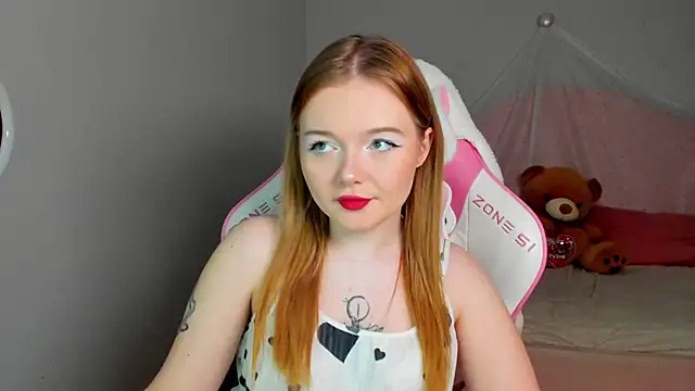 ElinaVale online show from April 2026 05:04:02 PM