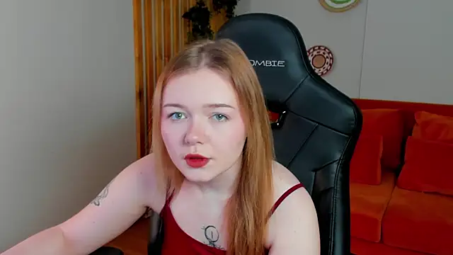 Snapshot of ElinaVale chatting on May 2026 04:03:02 PM ElinaVale online show from May 2026 04:03:02 PM