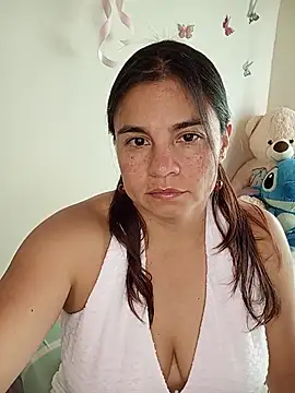 Snapshot of BettyBoo_w chatting on June 2026 12:18:02 PM BettyBoo w online show from June 2026 12:18:02 PM