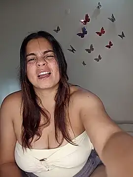 Snapshot of BettyBoo_w chatting on June 2026 06:22:02 PM BettyBoo w online show from June 2026 06:22:02 PM
