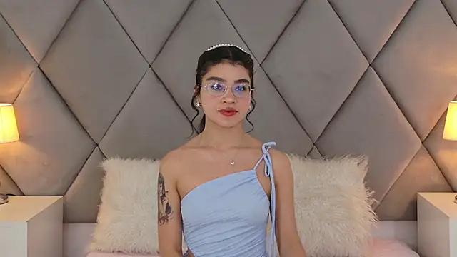 Snapshot of OliviaDiaz chatting on May 2026 08:16:01 PM OliviaDiaz online show from May 2026 08:16:01 PM