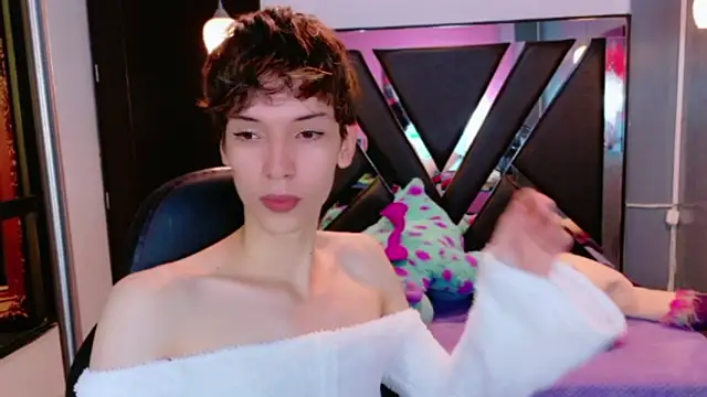 Stefany PiInk online show from June 2026 12:15:01 PM