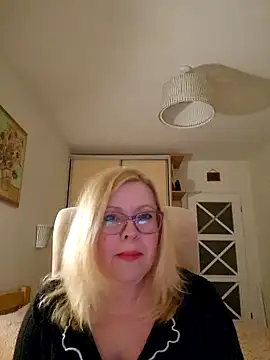 Snapshot of JanieLight53 chatting on March 2026 04:56:01 PM JanieLight53 online show from March 2026 04:56:01 PM