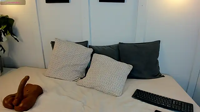 Fer Luxx online show from June 2026 10:46:01 AM