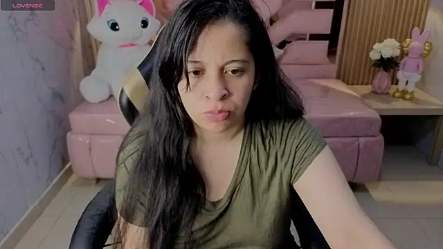 Snapshot of sara_tellez_s chatting on June 2026 03:23:02 AM sara tellez s online show from June 2026 03:23:02 AM