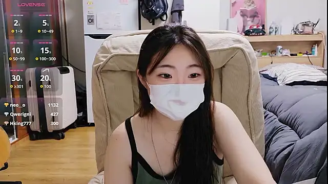 Snapshot of Berry_Chuu chatting on July 2026 07:10:02 PM Berry Chuu online show from July 2026 07:10:02 PM