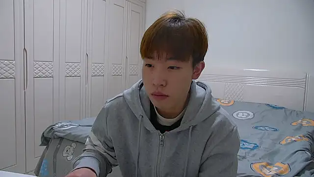 Similu-001 online show from March 2026 01:08:01 PM