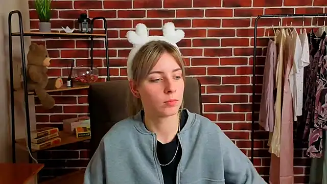 RebeccaaNelson online show from March 2026 02:10:02 PM