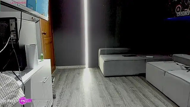 Ender h0tt online show from May 2026 01:05:01 PM