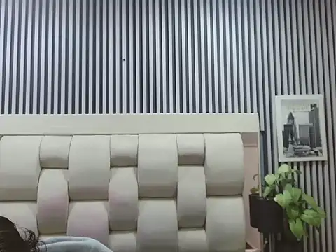 Alex Wolft online show from April 2026 11:31:01 AM