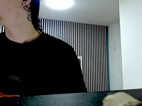 Alex Wolft online show from May 2026 11:37:01 AM