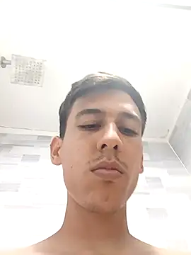 Juango24321 online show from May 2026 10:37:02 PM