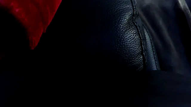 Snapshot of freaky_couple_ chatting on March 2026 01:32:02 AM freaky couple online show from March 2026 01:32:02 AM