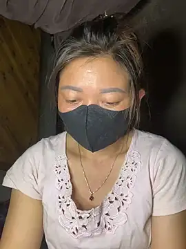 Bling-pusy online show from April 2026 12:56:01 PM