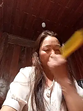 Yellow-pink online show from April 2026 01:41:02 PM