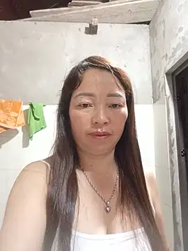 Snapshot of Yellow-pink chatting on July 2026 10:39:02 PM Yellow-pink online show from July 2026 10:39:02 PM