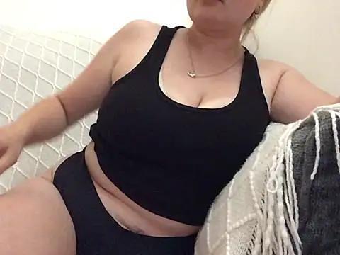 beckybooxxx online show from June 2026 07:41:02 PM