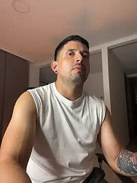 TroyeSavage online show from April 2026 10:53:01 PM