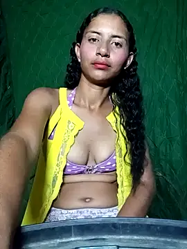 Snapshot of LucyHadans chatting on March 2026 02:04:01 AM LucyHadans online show from March 2026 02:04:01 AM