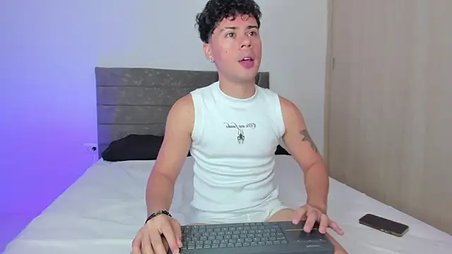Soft Temptationxx online show from April 2026 11:49:01 AM