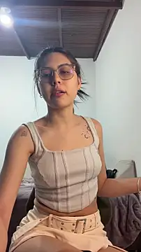 Cloebennet013 online show from June 2026 10:01:02 PM